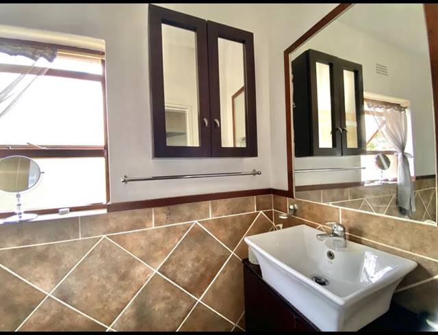 1 BEDROOM PROPERTY TO RENT IN PINESLOPES